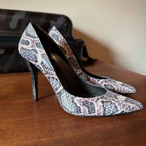 Stuart Weitzman Heels Size 8